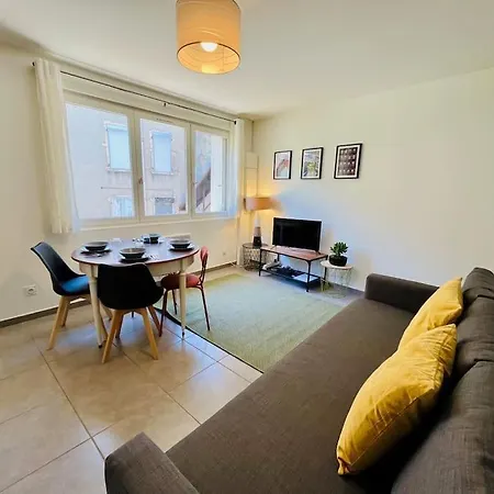Le Central, Parking, Wifi 아파트 Bourgoin-Jallieu