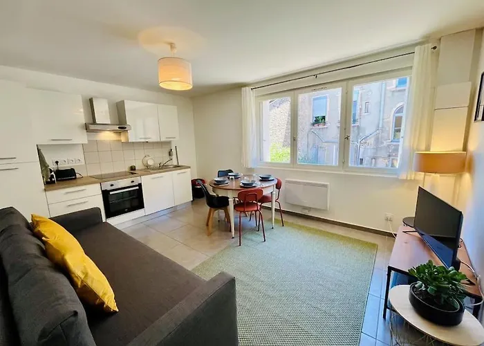 Le Central, Parking, Wifi * Bourgoin-Jallieu